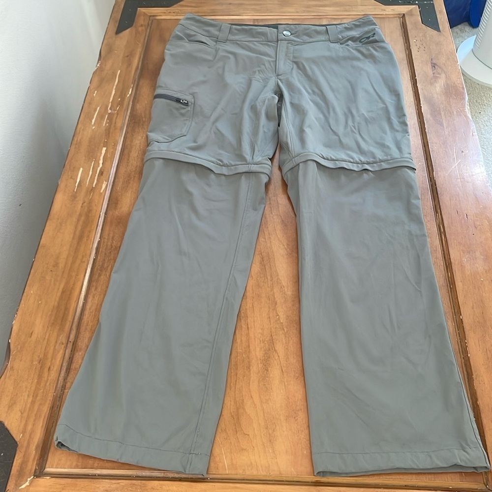 Outdoor Research Ferrosi Convertible Pants. Size 12